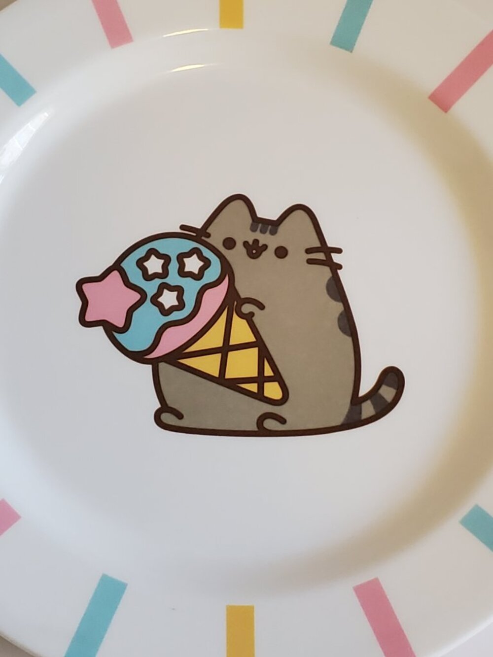 Set of 2 Plastic Pusheen Plates Kitty w/Ice Cream Cone